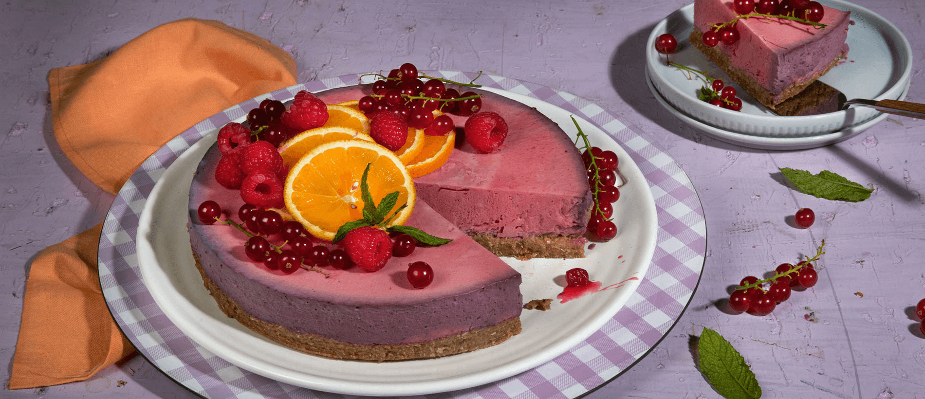 Raspberry cream pie