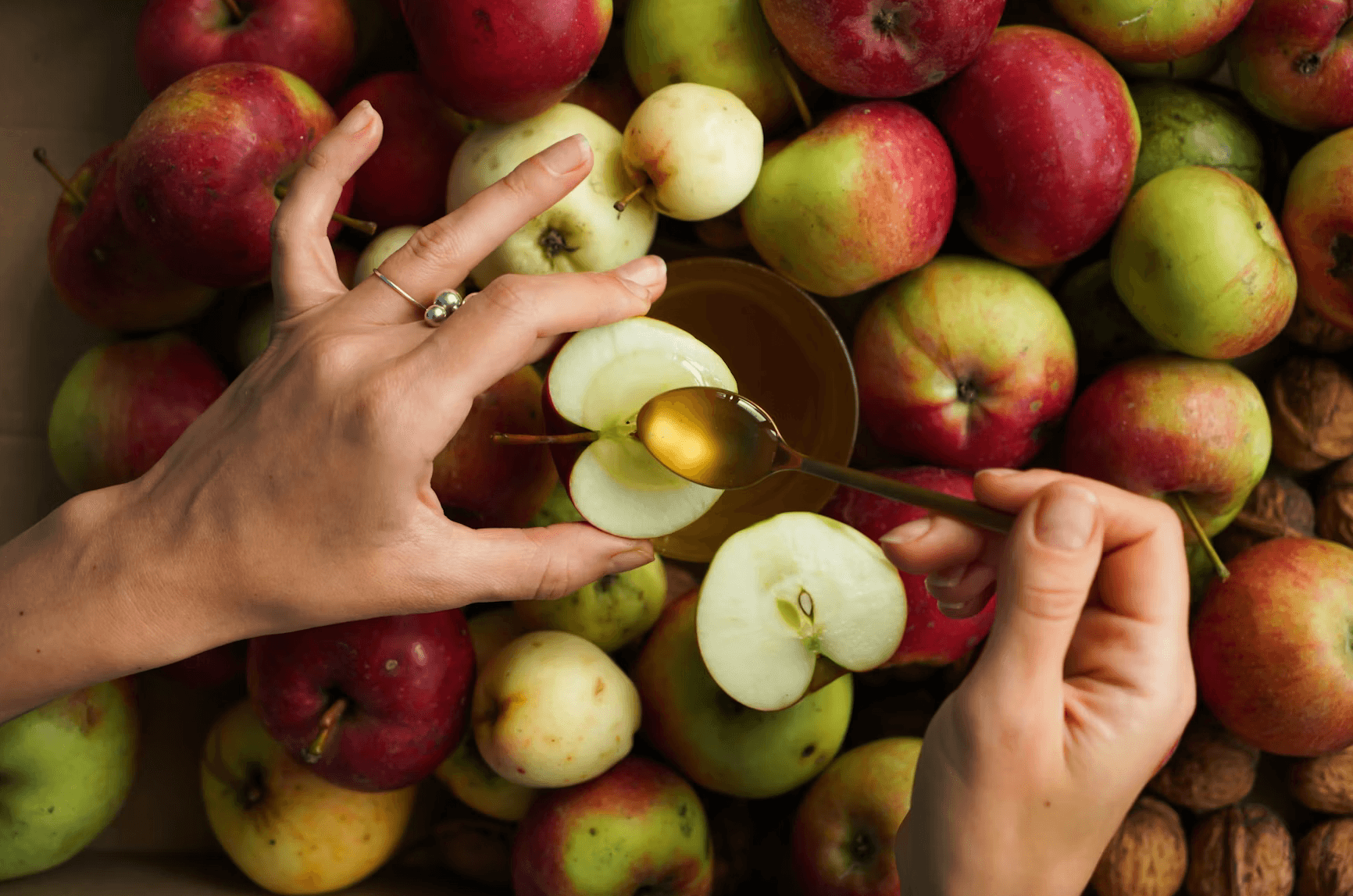 Image of apples and a sweet syrup.