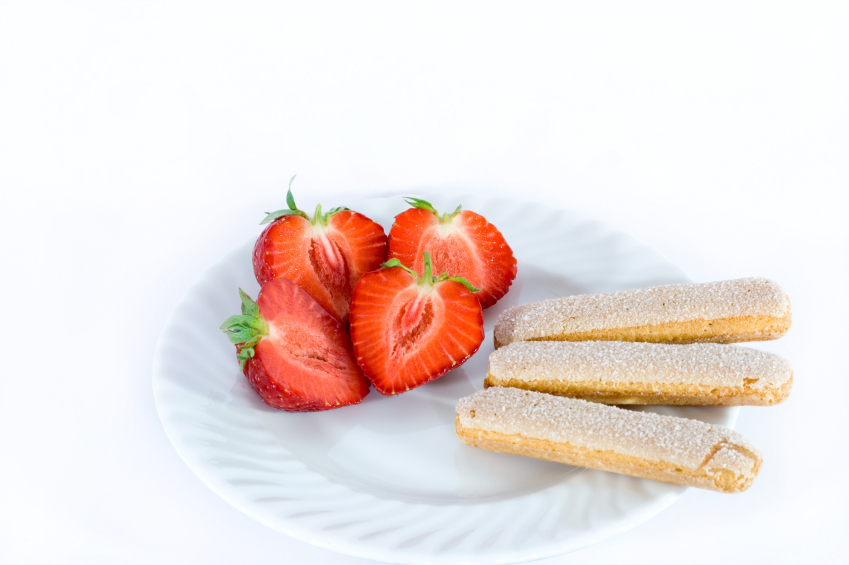 JVS image - Marinated Strawberries with Vanilla Shortbread Biscuits