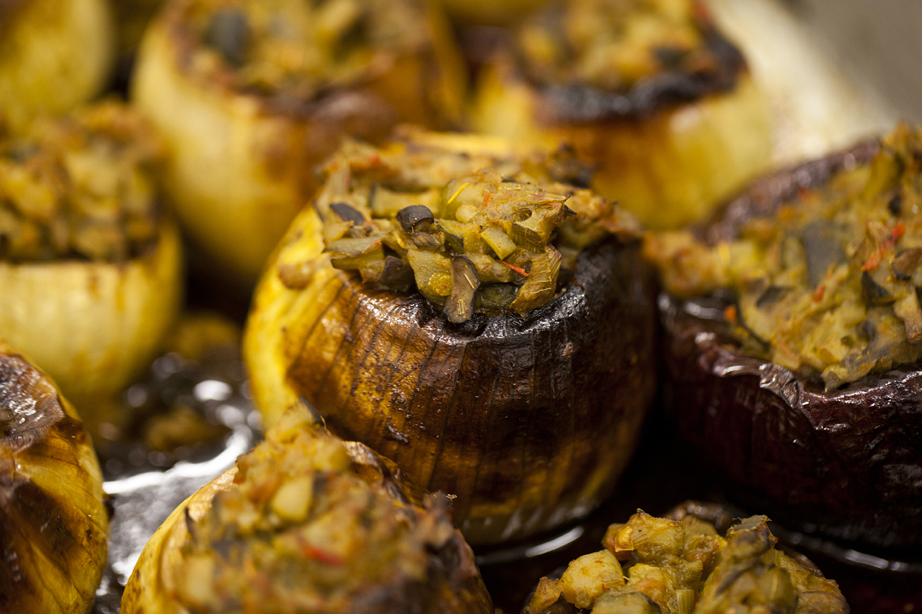 Roasted Stuffed Onions