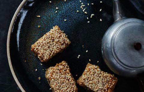 Tahini and Olive Oil Oat Bars